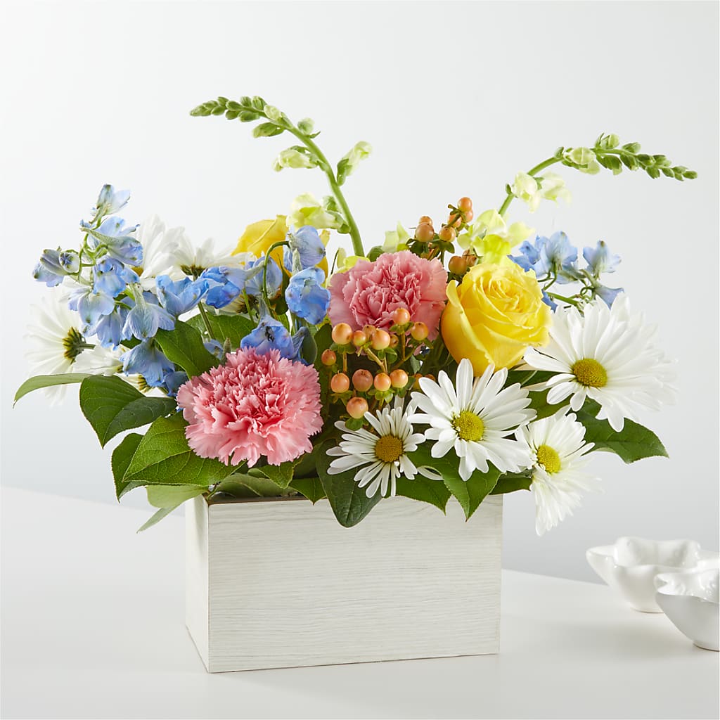 Sun Salutation Box Bouquet – LESLIE'S FLOWERS & PARTY SUPPLIES, Howell NJ