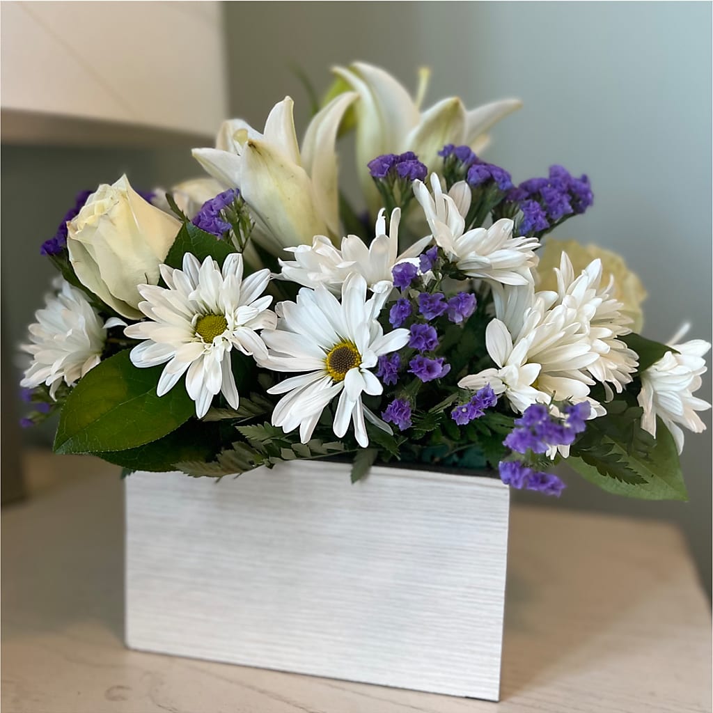 Beyond Blue Box Bouquet – LESLIE'S FLOWERS & PARTY SUPPLIES, Howell NJ