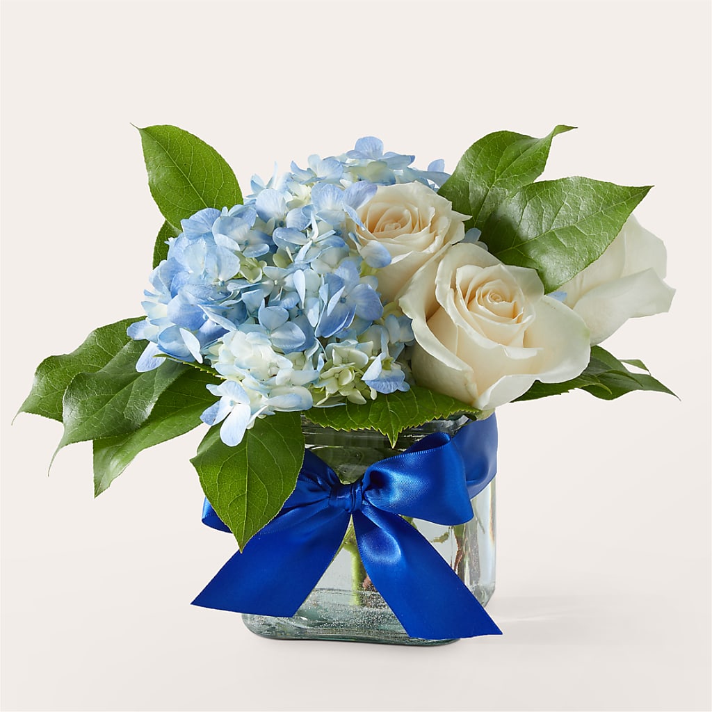 Sky Blue Delight Bouquet – LESLIE'S FLOWERS & PARTY SUPPLIES, Howell NJ