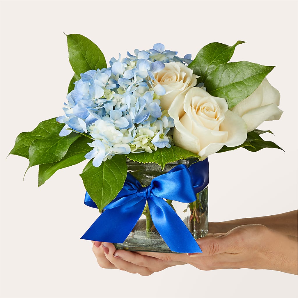 Sky Blue Delight Bouquet – LESLIE'S FLOWERS & PARTY SUPPLIES, Howell NJ