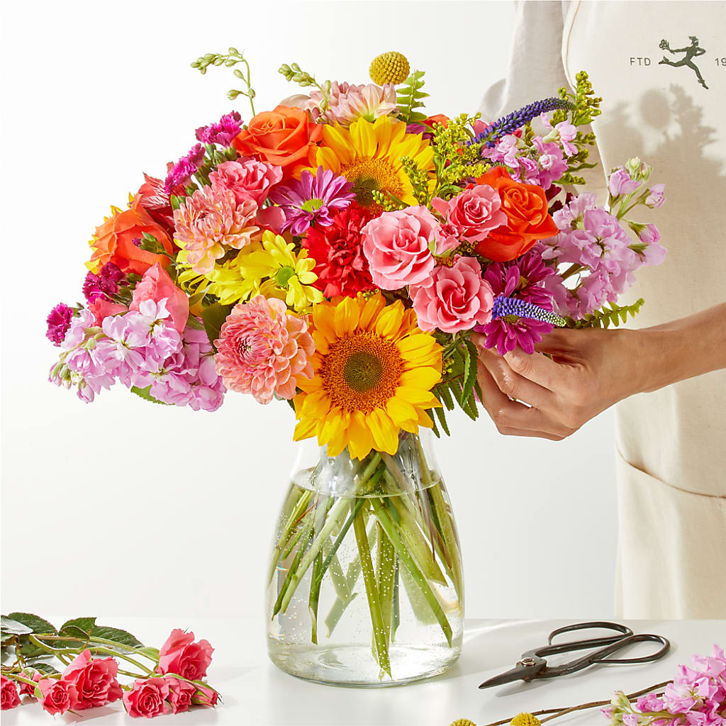 Cue the Confetti - A Florist Original – LESLIE'S FLOWERS & PARTY SUPPLIES, Howell NJ