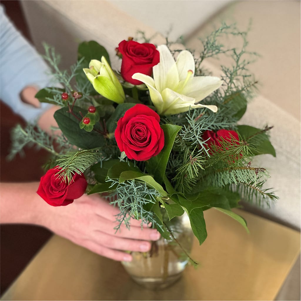 Glittering Lights Bouquet – LESLIE'S FLOWERS & PARTY SUPPLIES, Howell NJ