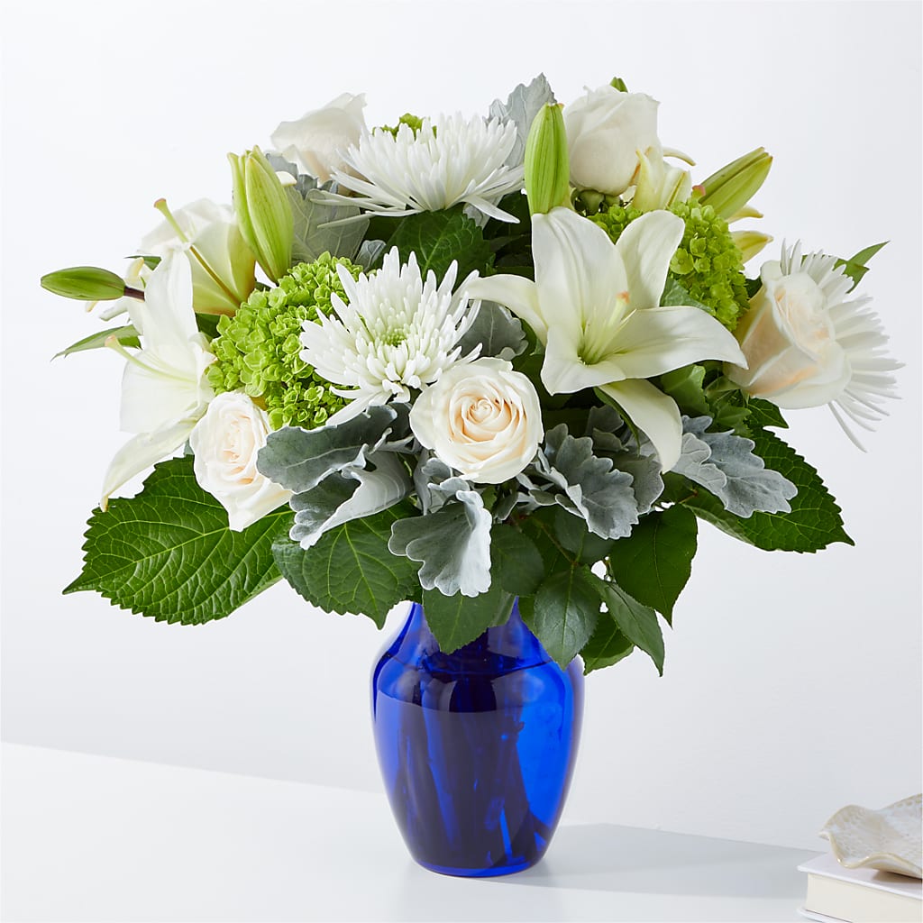 Snowy Dreams Bouquet – LESLIE'S FLOWERS & PARTY SUPPLIES, Howell NJ
