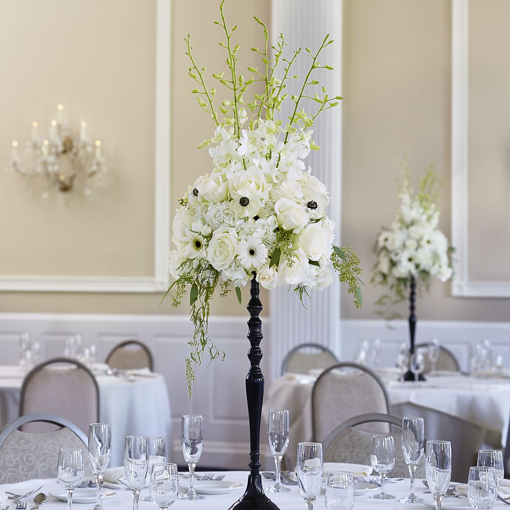 Regency Centerpiece – LESLIE'S FLOWERS & PARTY SUPPLIES, Howell NJ