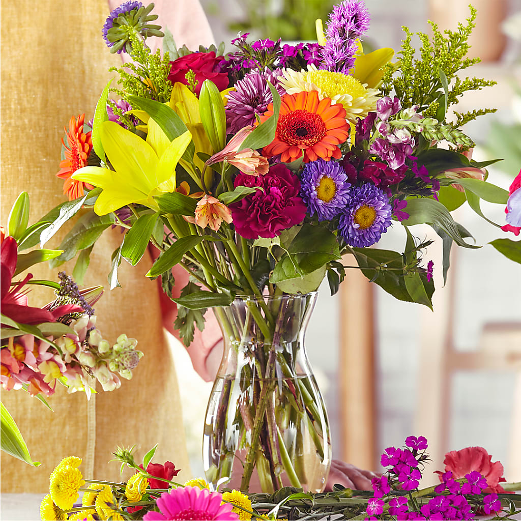 Bold & Bright – A Florist Original – LESLIE'S FLOWERS & PARTY SUPPLIES, Howell NJ