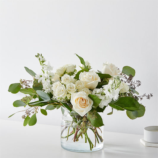 Fresh Linen Bouquet – LESLIE'S FLOWERS & PARTY SUPPLIES, Howell NJ