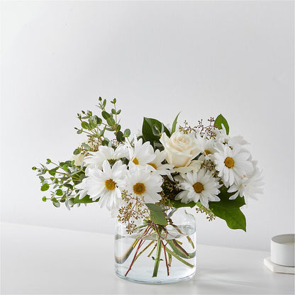 Fresh Linen Bouquet – LESLIE'S FLOWERS & PARTY SUPPLIES, Howell NJ