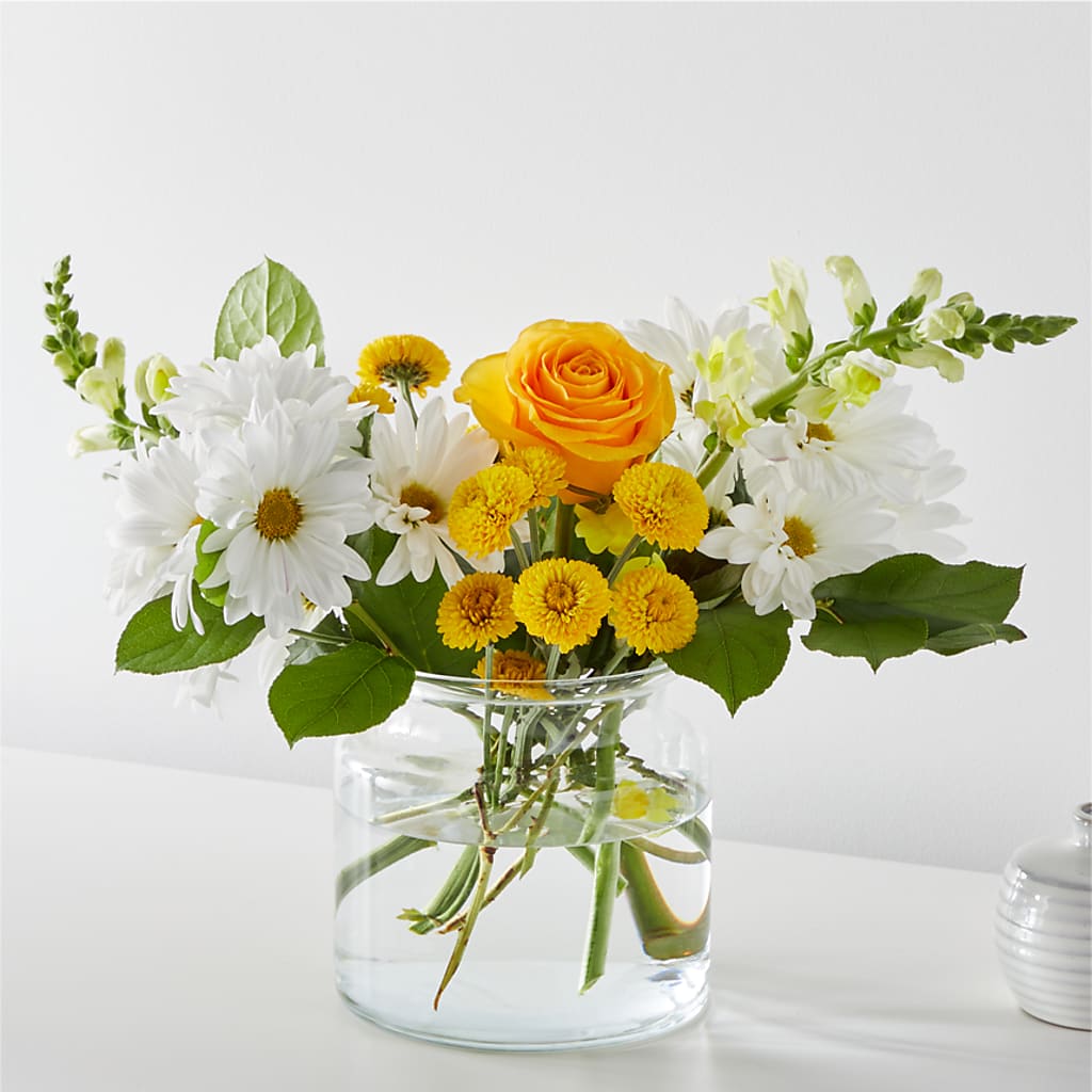 Sun Salutation Bouquet – LESLIE'S FLOWERS & PARTY SUPPLIES, Howell NJ