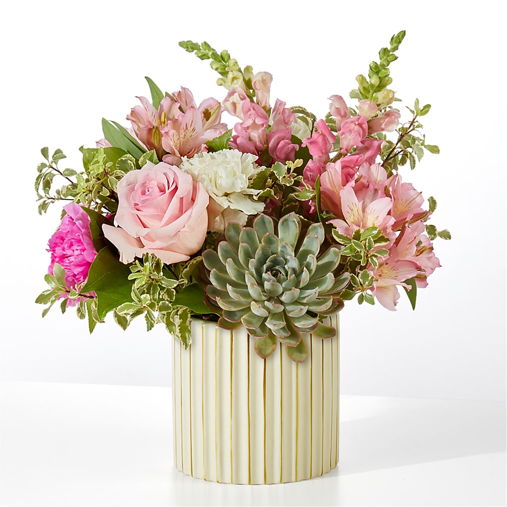 Magenta Musings Bouquet – LESLIE'S FLOWERS & PARTY SUPPLIES, Howell NJ
