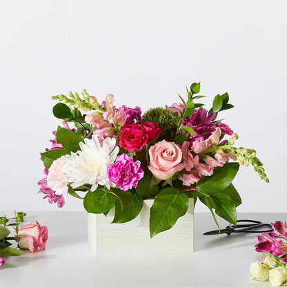 Sweetberry Box – A Florist Original – LESLIE'S FLOWERS & PARTY SUPPLIES, Howell NJ
