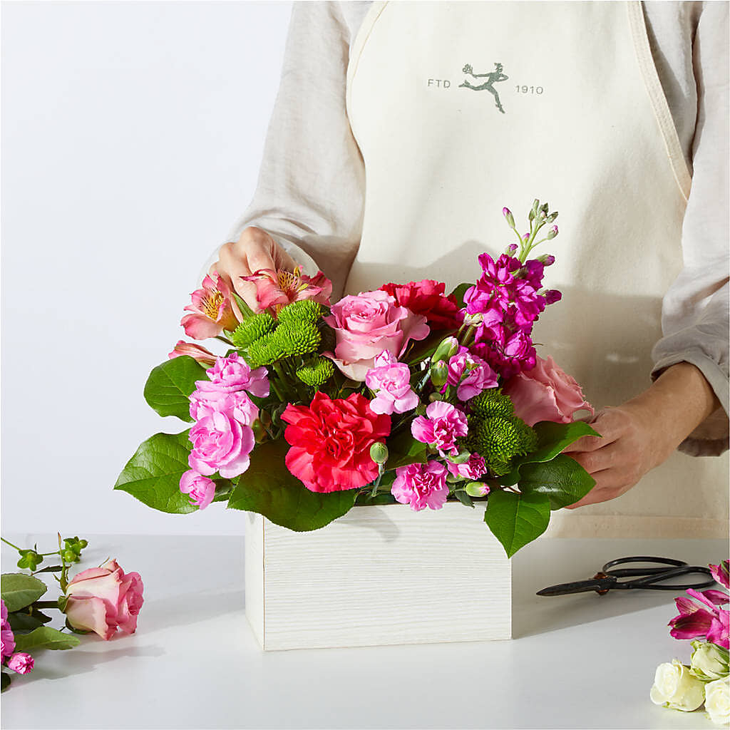 Sweetberry Box – A Florist Original – LESLIE'S FLOWERS & PARTY SUPPLIES, Howell NJ