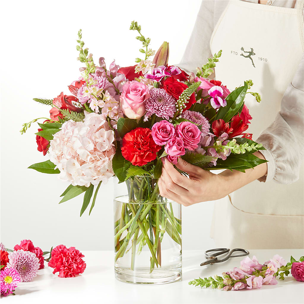 Swooning Over You - A Luxury Florist Original – LESLIE'S FLOWERS & PARTY SUPPLIES, Howell NJ
