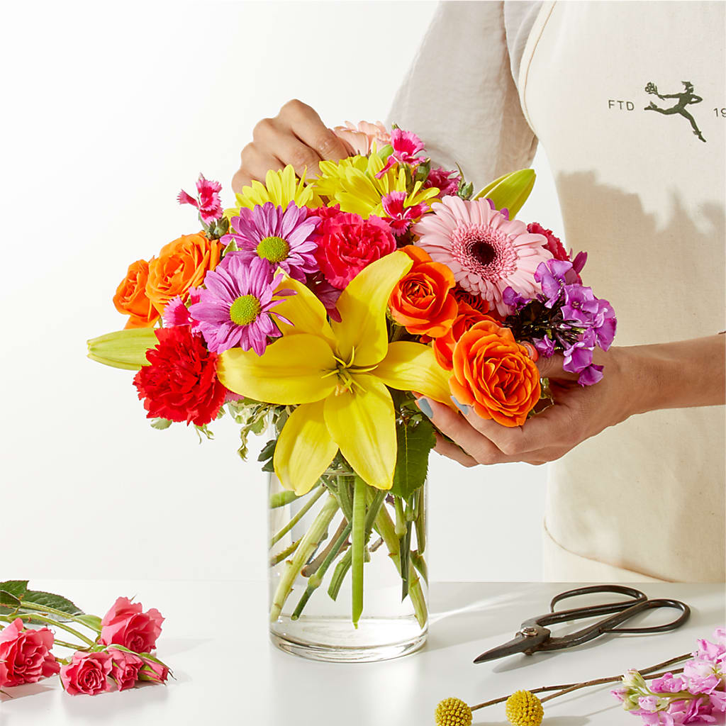 Cue the Confetti - A Florist Original – LESLIE'S FLOWERS & PARTY SUPPLIES, Howell NJ