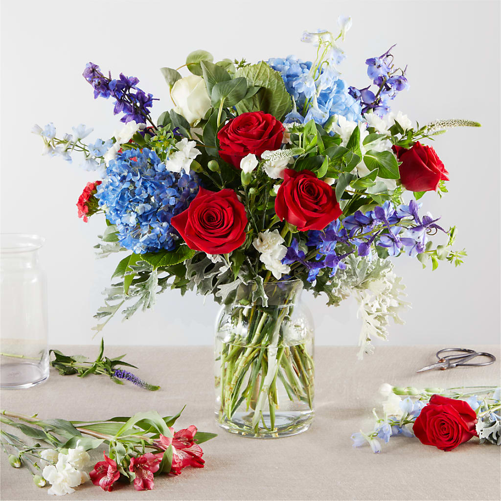 Star Spangled - A Florist Original – LESLIE'S FLOWERS & PARTY SUPPLIES, Howell NJ