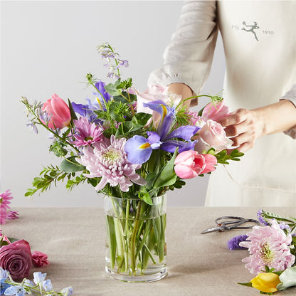 Pastel Tradition - A Florist Original – LESLIE'S FLOWERS & PARTY SUPPLIES, Howell NJ