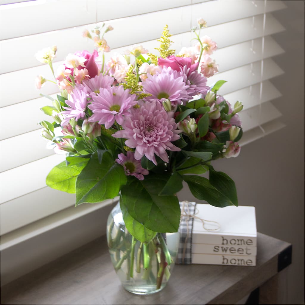 Pastel Tradition - A Florist Original – LESLIE'S FLOWERS & PARTY SUPPLIES, Howell NJ