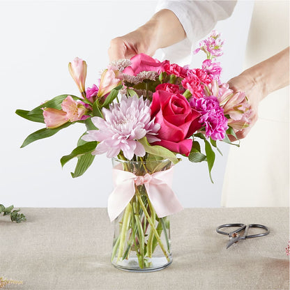 Pink Ribbon - A Florist Original – LESLIE'S FLOWERS & PARTY SUPPLIES, Howell NJ