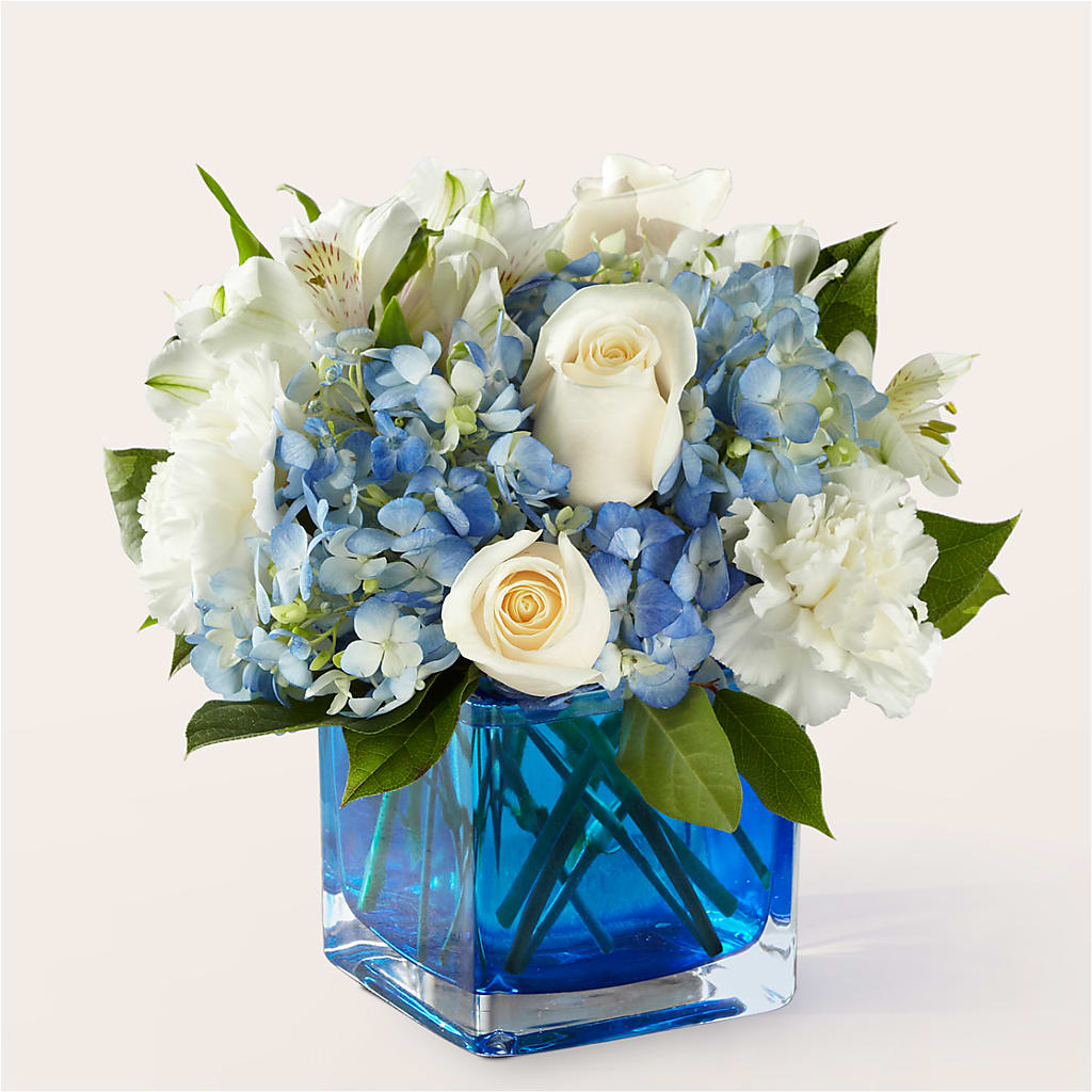 Soothing Waters Bouquet – LESLIE'S FLOWERS & PARTY SUPPLIES, Howell NJ