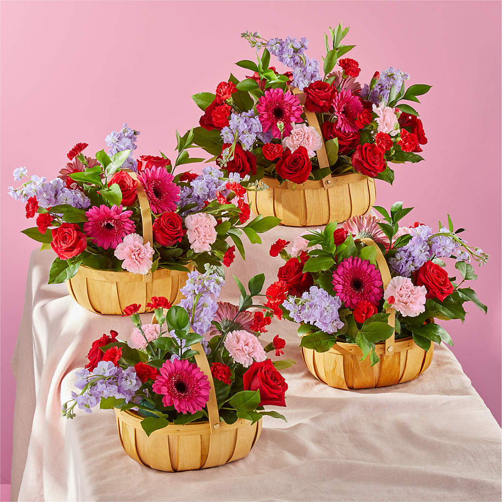 Pink Picnic Basket – LESLIE'S FLOWERS & PARTY SUPPLIES, Howell NJ