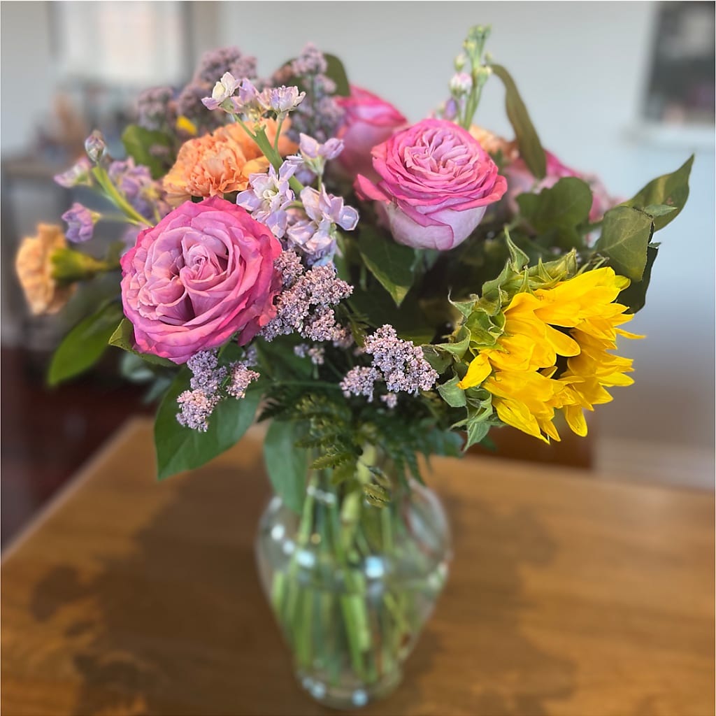 Yellow Brick Road Bouquet – LESLIE'S FLOWERS & PARTY SUPPLIES, Howell NJ