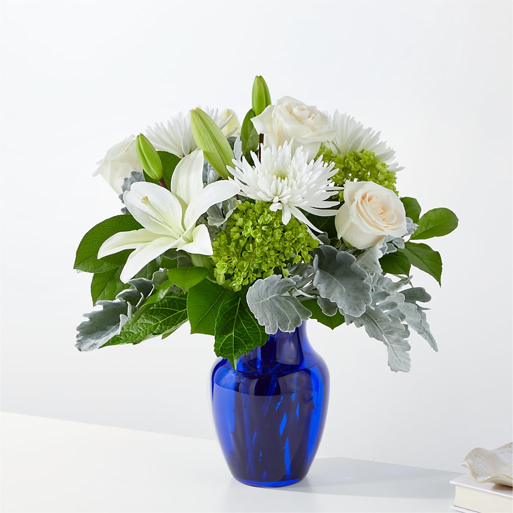 Snowy Dreams Bouquet – LESLIE'S FLOWERS & PARTY SUPPLIES, Howell NJ