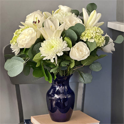 Snowy Dreams Bouquet – LESLIE'S FLOWERS & PARTY SUPPLIES, Howell NJ