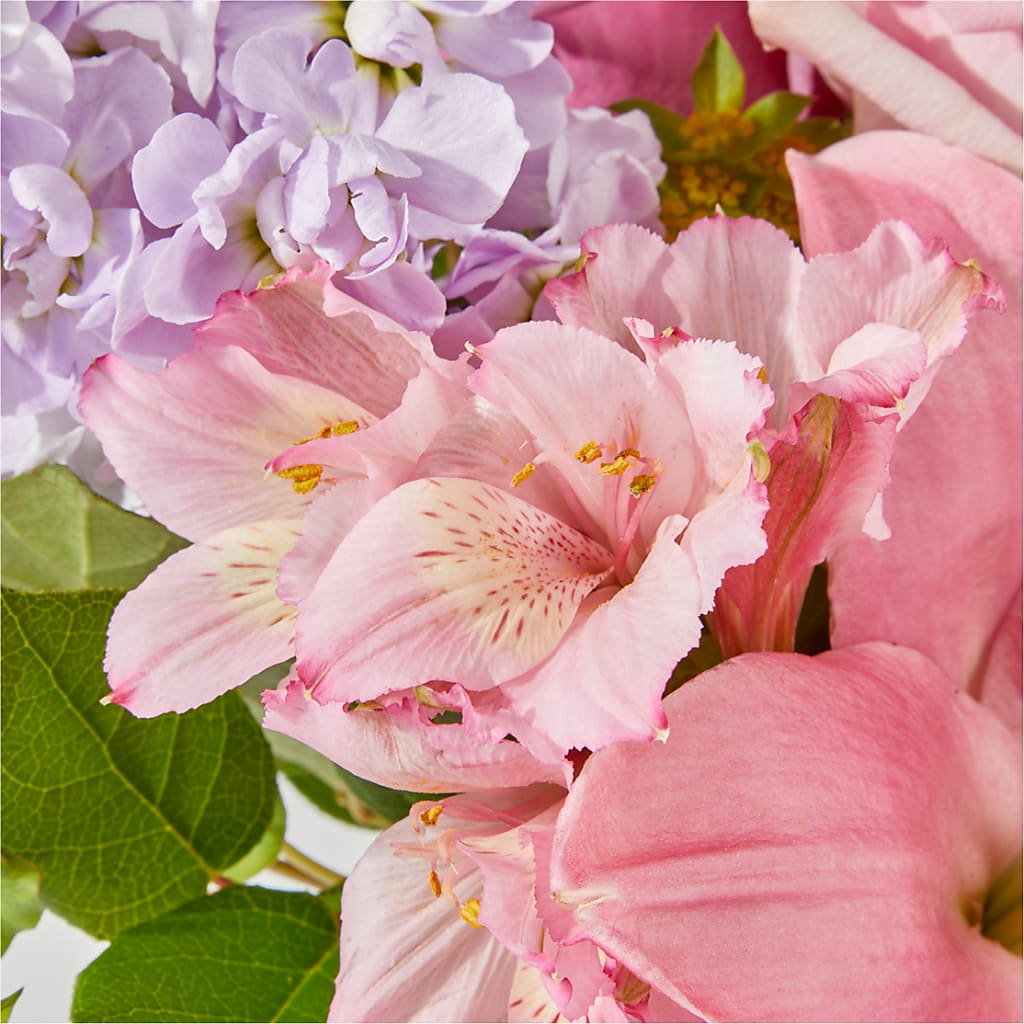 The Crown Jewel Bouquet – LESLIE'S FLOWERS & PARTY SUPPLIES, Howell NJ