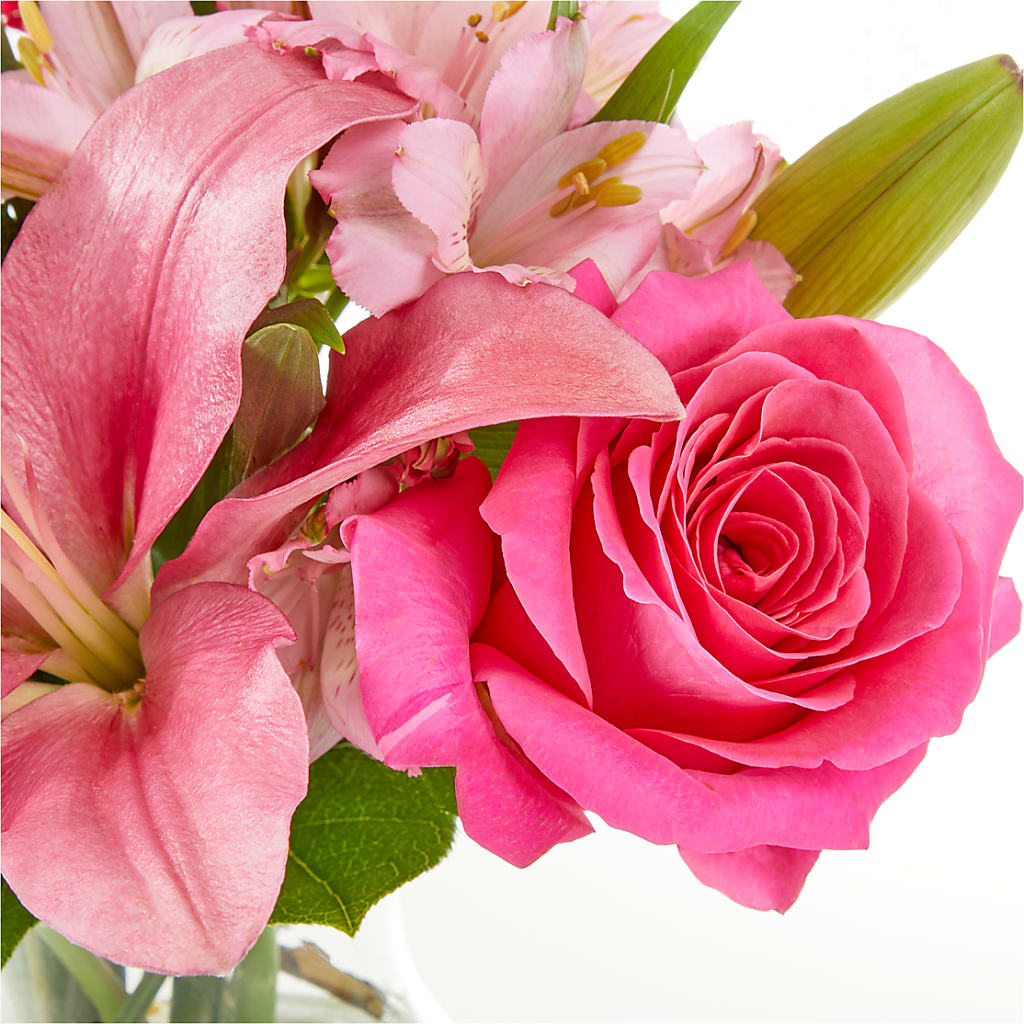 Lots of Love Bouquet – LESLIE'S FLOWERS & PARTY SUPPLIES, Howell NJ