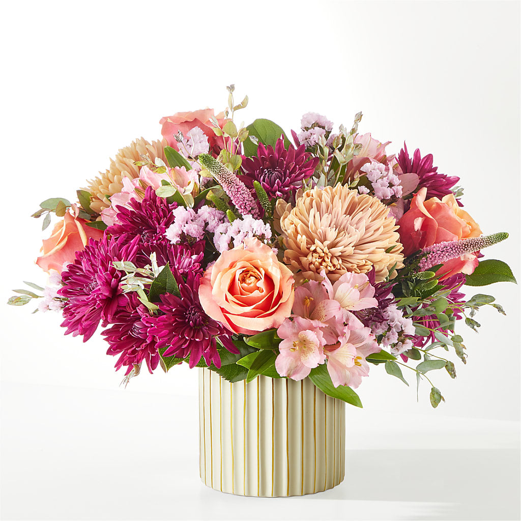 Berry Cobbler Bouquet with Ivory Vase – LESLIE'S FLOWERS & PARTY SUPPLIES, Howell NJ