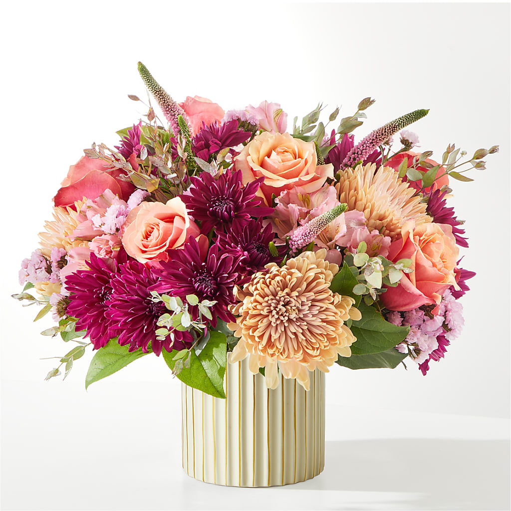 Berry Cobbler Bouquet with Ivory Vase – LESLIE'S FLOWERS & PARTY SUPPLIES, Howell NJ