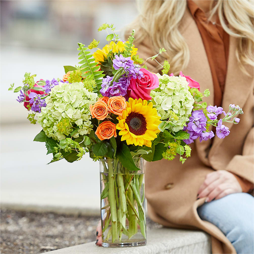 Vibrant Greetings Bouquet – LESLIE'S FLOWERS & PARTY SUPPLIES, Howell NJ