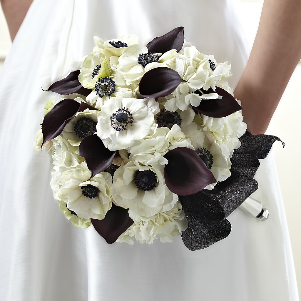 To Have and To Hold Bouquet – LESLIE'S FLOWERS & PARTY SUPPLIES, Howell NJ