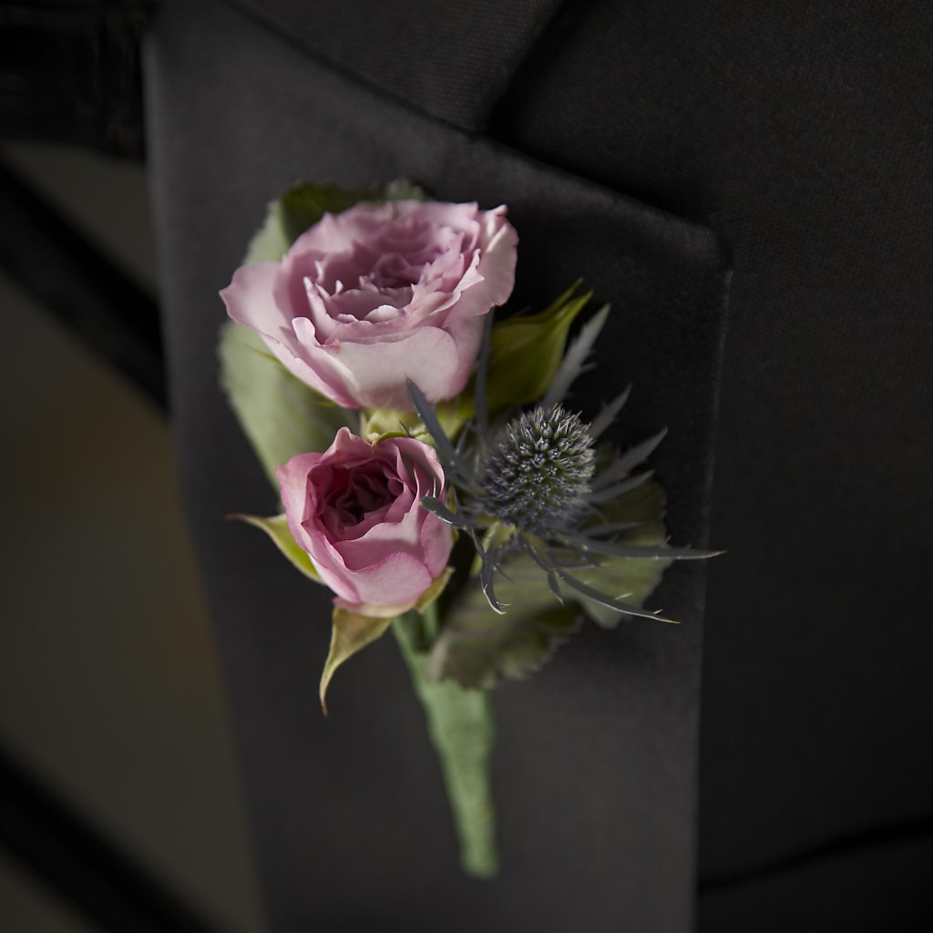 Veronica Boutonniere – LESLIE'S FLOWERS & PARTY SUPPLIES, Howell NJ