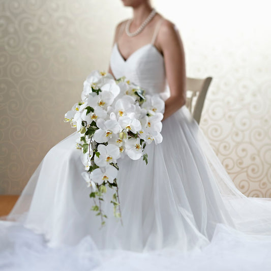 Classic White Bouquet – LESLIE'S FLOWERS & PARTY SUPPLIES, Howell NJ