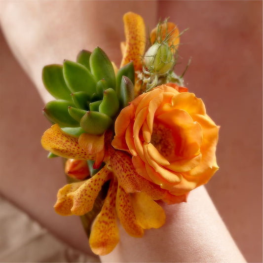 Irresistible Love Wrist Corsage – LESLIE'S FLOWERS & PARTY SUPPLIES, Howell NJ
