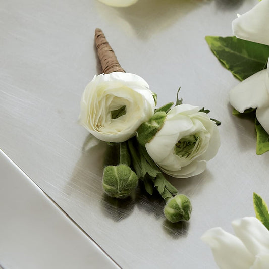 White Ranunculus Boutonniere – LESLIE'S FLOWERS & PARTY SUPPLIES, Howell NJ